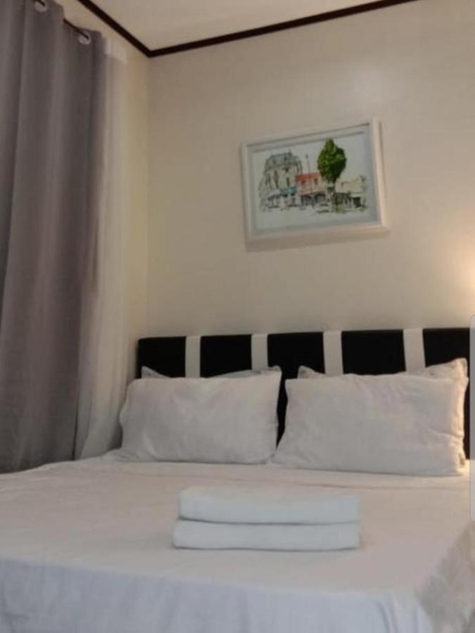 Jen'S Paranaque City Apartment Манила Екстериор снимка