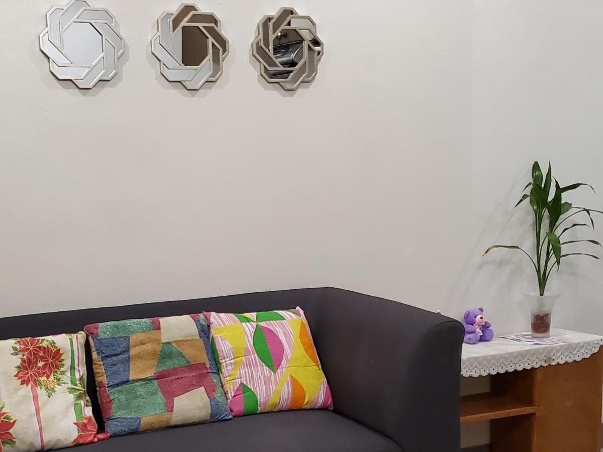 Jen'S Paranaque City Apartment Манила Екстериор снимка